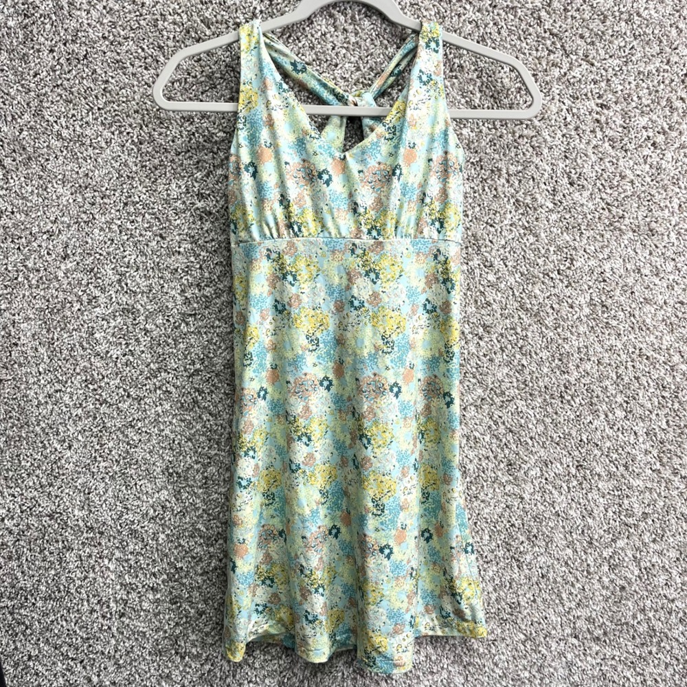 Patagonia Dress Women's XS Colorful Floral Crossback Built-in Shelf Bra Active